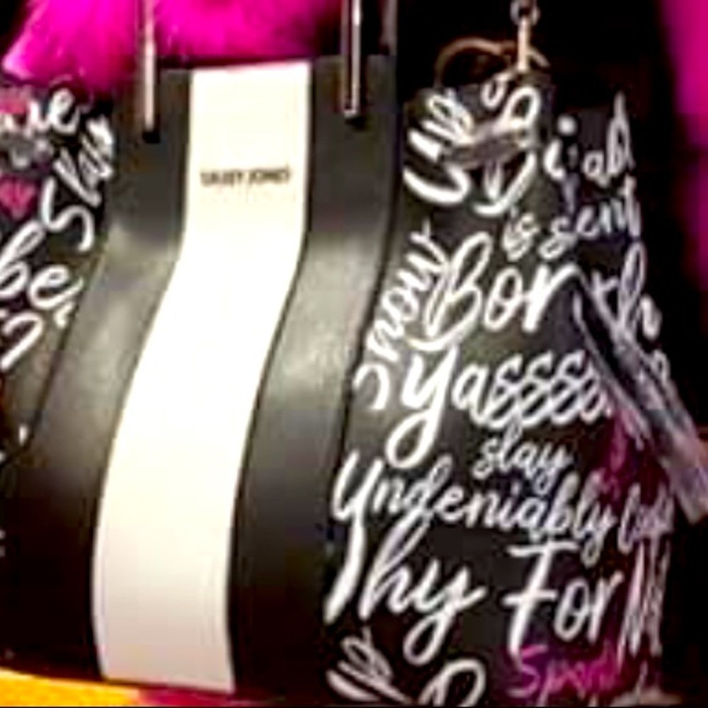SJ Pink Lori